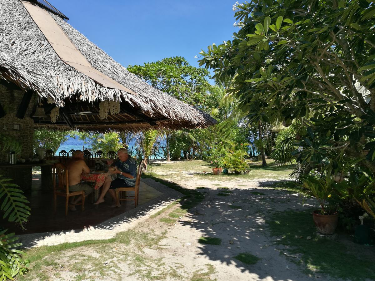 Ravenala Beach Bungalows Moalboal Exterior foto